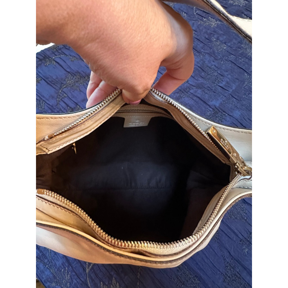 Gucci Cream Leather Hobo Bag - Picture 14 of 16